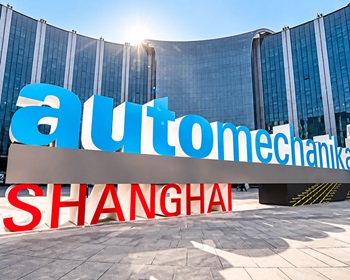 Gracias a Xinhua Net News, el fabricante de cabinas de pintura Guangli fue invitado a una entrevista.